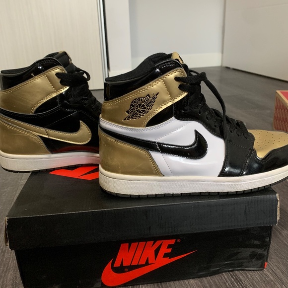 (US 9.5) Off White - Air Jordan 1, Air Force 1. AJ1 Gold Toes. Vans - Picture 6 of 13